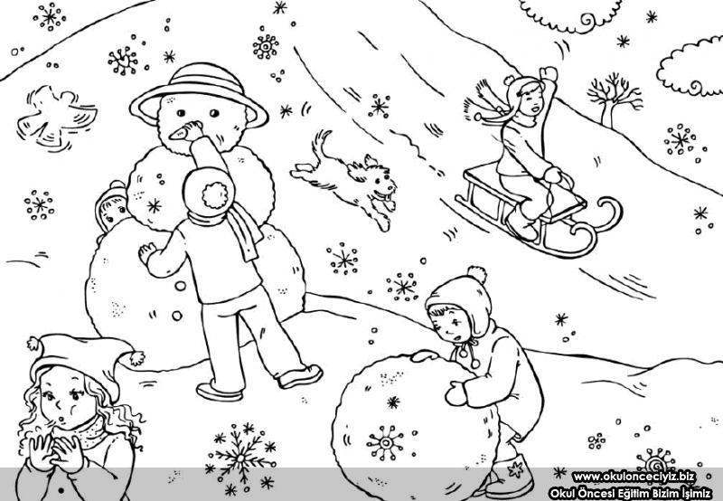 Раскраски раскраски для детей по сказкам Детишки гуляют зимой на улице, катаются на санках с горки, лепят снеговиков