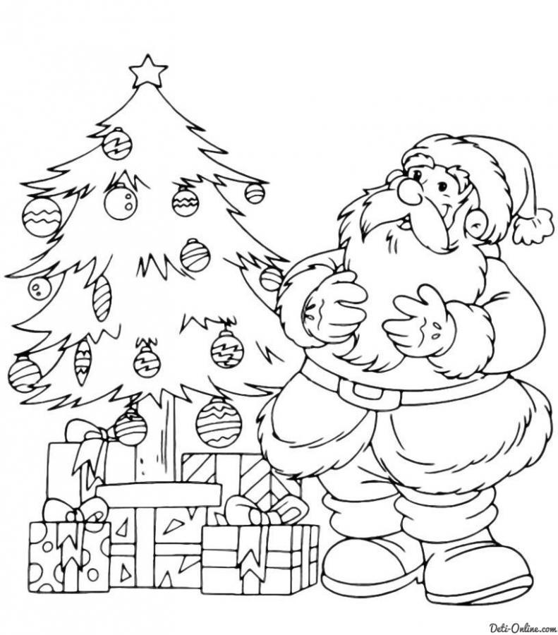 Раскраски раскраски для детей по сказкам Дед Мороз стоит возле новогодней елки и под ней лежат подарки