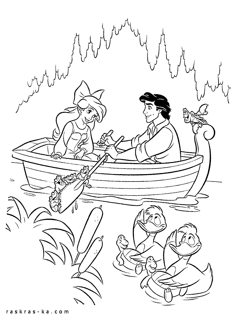Раскраски раскраски по сказкам Андерсена Русалочка Ариэль плывет на лодке вместе с молодым человеком.